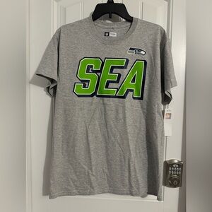 Great NFL Team Apparel men's size M gray short sleeve Seattle Seahawks shirt NWT